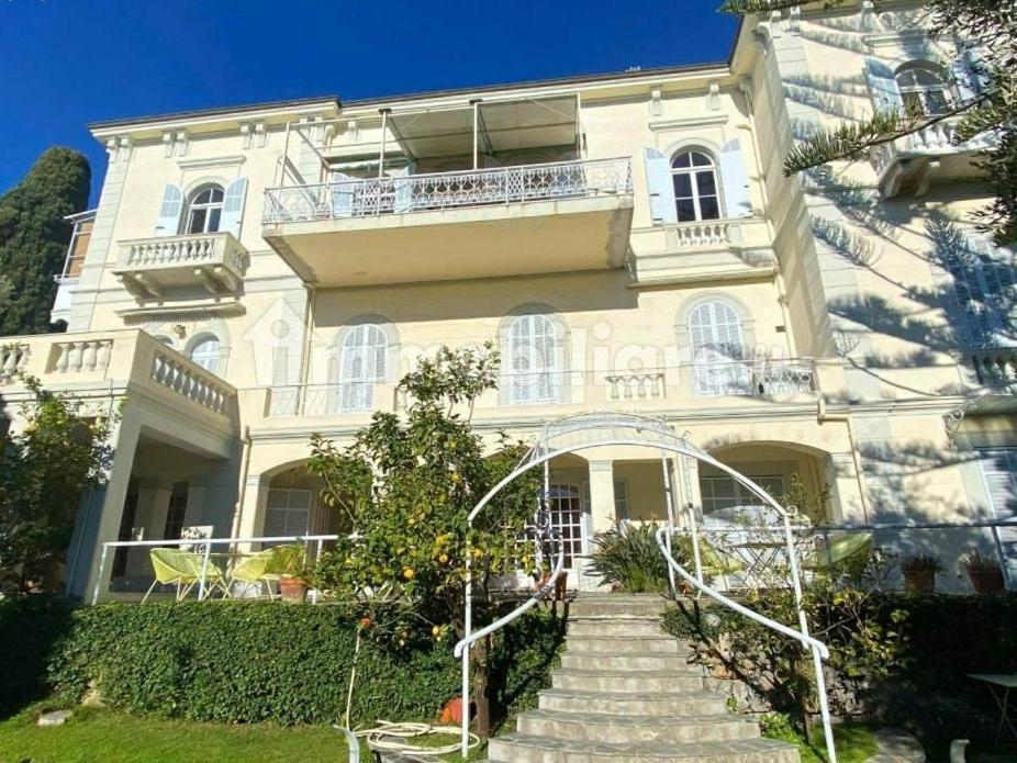 Pergolato Suite Санремо Экстерьер фото